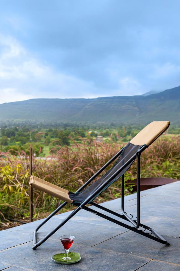 Saffronstays Zen, Igatpuri - Lake-View Villa With Indoor And Outdoor Games Экстерьер фото