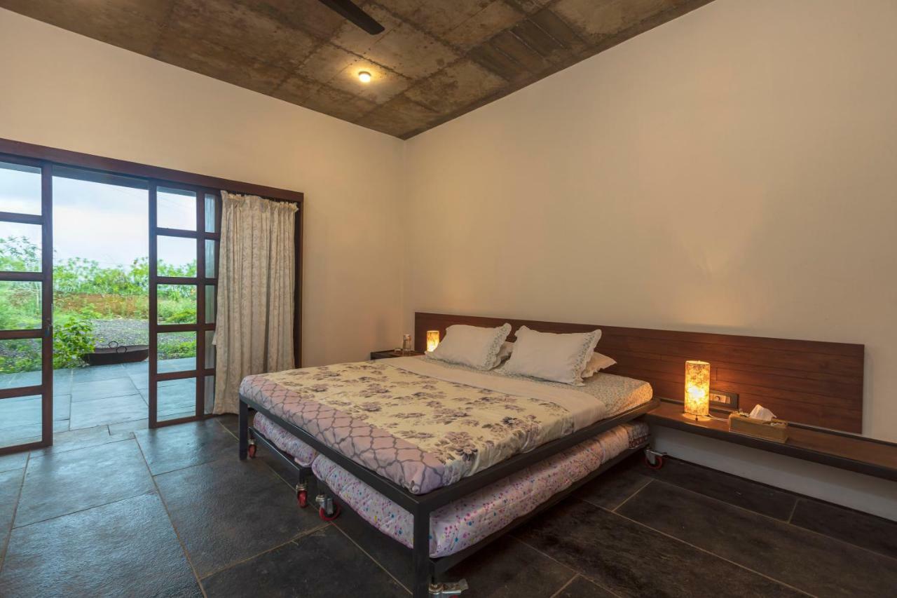 Saffronstays Zen, Igatpuri - Lake-View Villa With Indoor And Outdoor Games Экстерьер фото